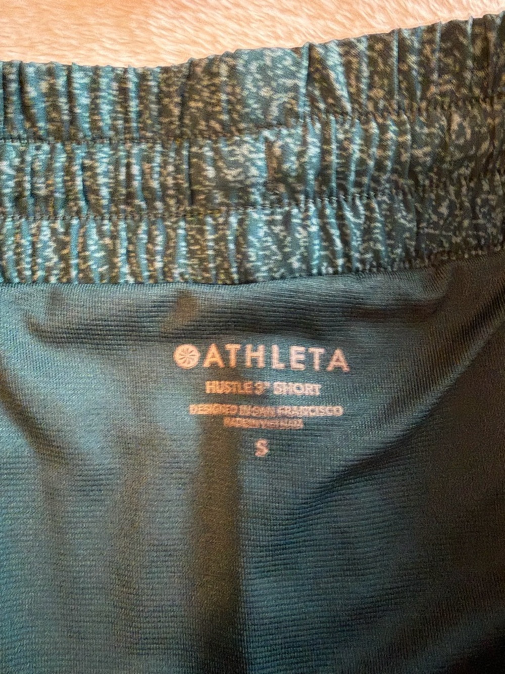 2 pairs of Athleta 3 inch hustle run shorts - Picture 4 of 4